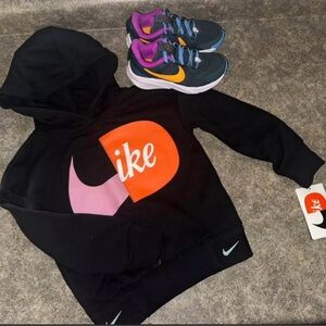 New Nike Kids Size 4 Black and Orange Hoodie & Tennis Shoes 11 11c